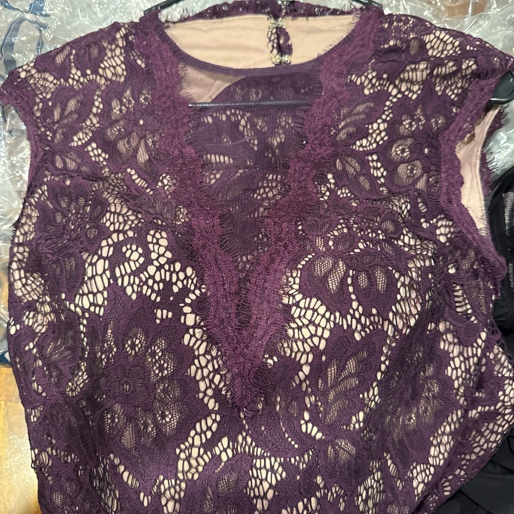 Elegant Lace Women formal dress - Plum